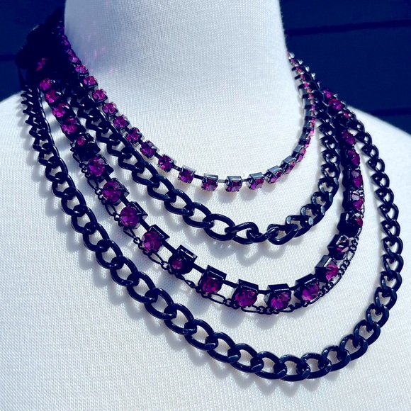 Betsey Johnson Y2K VINTAGE Pink and Black Statement Necklace NWT - Picture 3 of 10